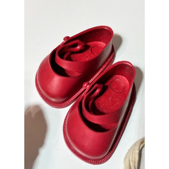 Vintage Doll Clothing Lot With Red Case & Accessories Dresses Bonnets Estate Sal - Picture 6 of 10